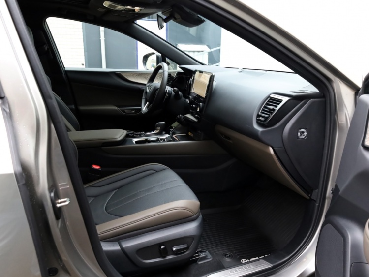 Lexus NX 450h+ AWD Overtrail | Panoramadak | 360 Camera | Head-Up