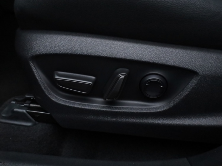 Toyota C-HR 2.0 PHEV 220 GR Sport | Leder/Alcantara | JBL | Memory Seat