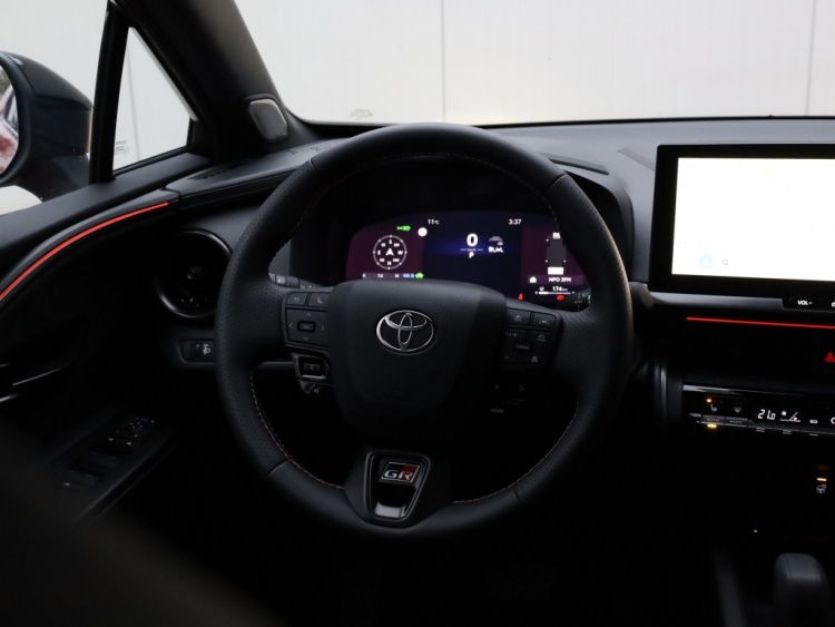 Toyota C-HR 2.0 PHEV 220 GR Sport | Leder/Alcantara | JBL | Memory Seat