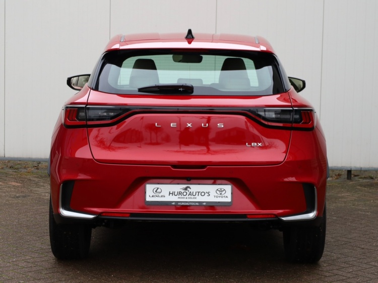 Lexus LBX Elegant 2WD | Tech Pack | Leder | El Achterklep | Stoelverwarmin