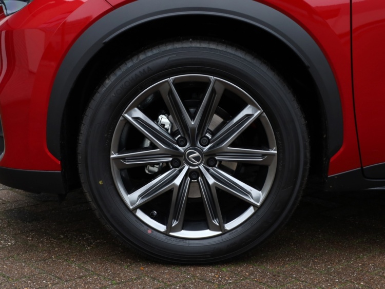 Lexus LBX Elegant 2WD | Tech Pack | Leder | El Achterklep | Stoelverwarmin