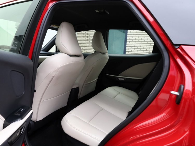 Lexus LBX Elegant 2WD | Tech Pack | Leder | El Achterklep | Stoelverwarmin