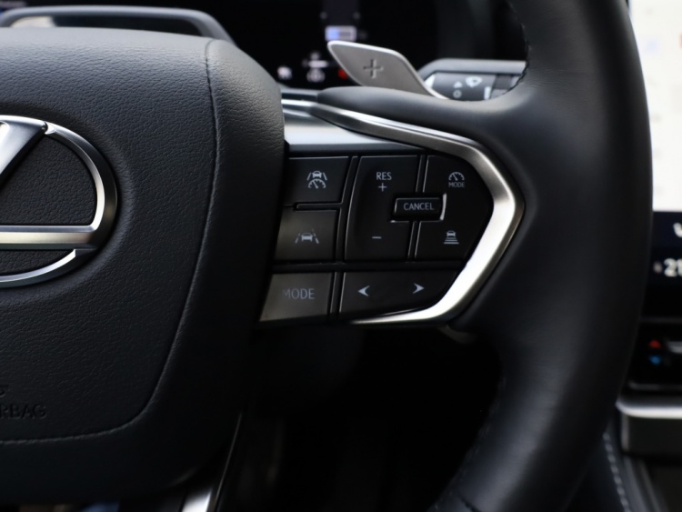 Lexus LBX Relax 2WD | Tech Pack | Memory Seat | El Achterklep