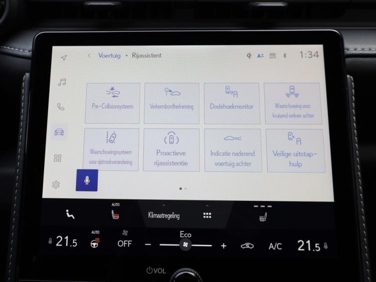 Lexus LBX Relax 2WD | Tech Pack | Memory Seat | El Achterklep