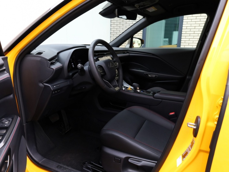 Lexus LBX Emotion 2WD | Tech Pack| Leder | El achterklep |