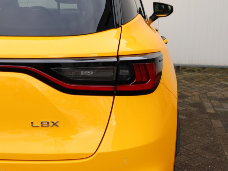 Lexus LBX Emotion 2WD | Tech Pack| Leder | El achterklep |
