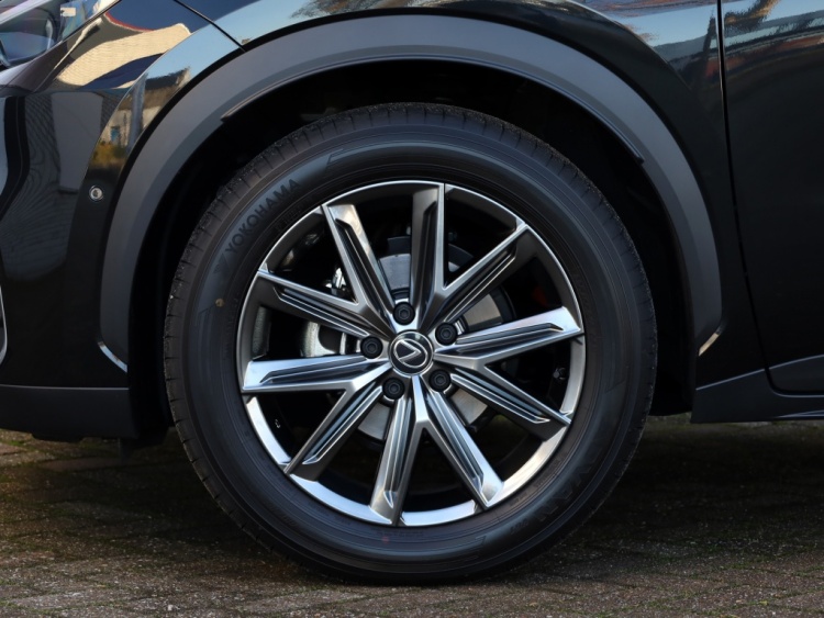 Lexus LBX Relax 2WD | Advanced Pack | Mark Levinson | 360 camera