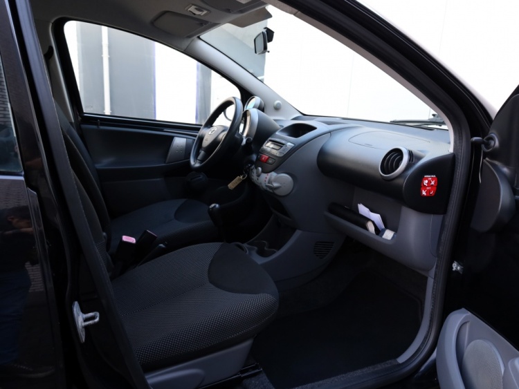 Toyota Aygo 1.0-12V Comfort | Airco | Dealer onderhouden