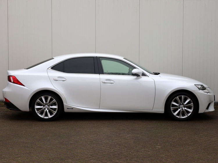 Lexus IS 300h Luxury Line | Mark Levinson | Stoelventilatie | Stuurwielve