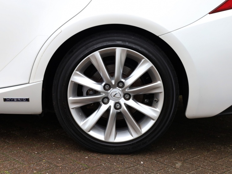 Lexus IS 300h Luxury Line | Mark Levinson | Stoelventilatie | Stuurwielve