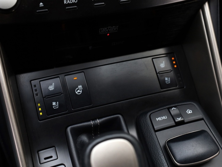 Lexus IS 300h Luxury Line | Mark Levinson | Stoelventilatie | Stuurwielve