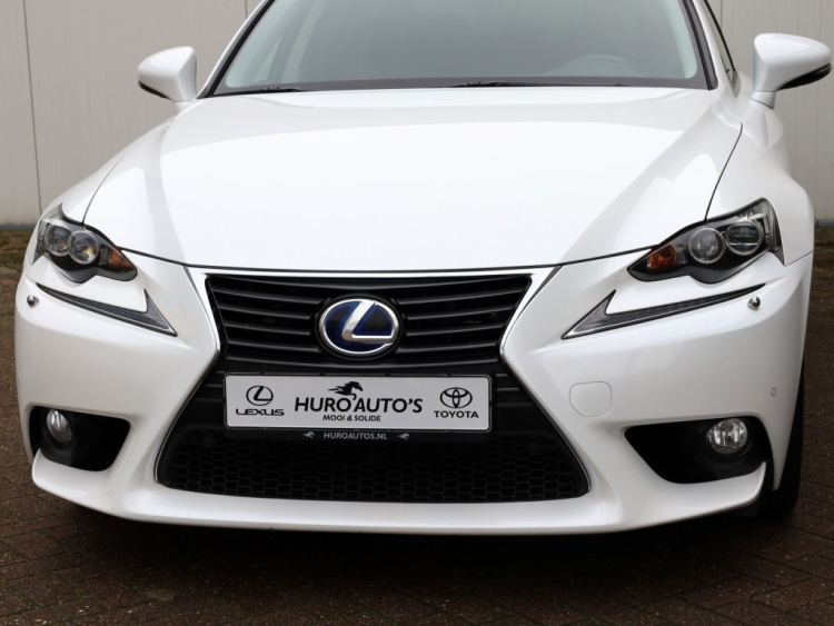 Lexus IS 300h Luxury Line | Mark Levinson | Stoelventilatie | Stuurwielve