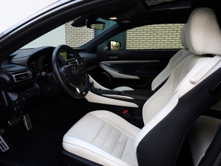 Lexus RC 300h F Sport Premium | Mark Levinson | Stoelventilatie | Schuifd