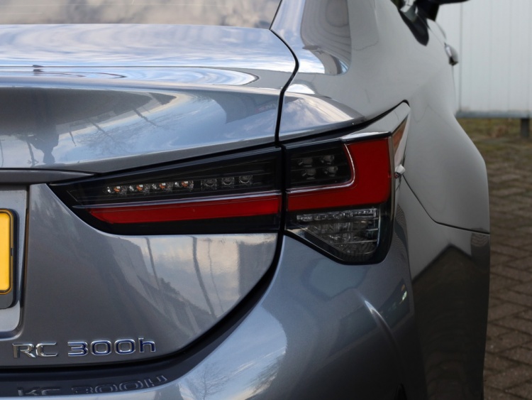 Lexus RC 300h F Sport Premium | Mark Levinson | Stoelventilatie | Schuifd