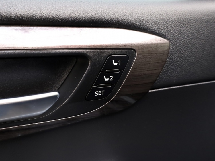 Toyota highlander 2.5 AWD Hybrid Premium | Head up | Stoelventilatie | Premium Nav