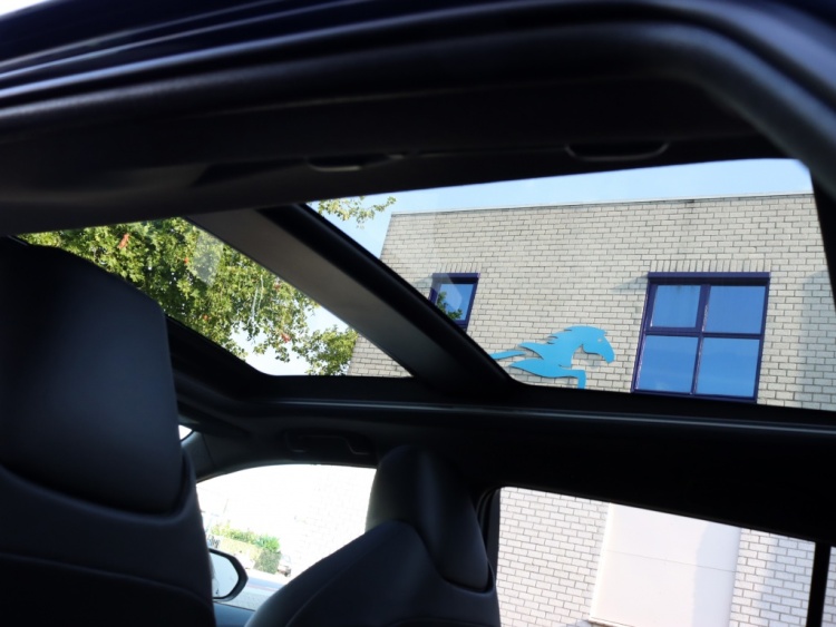 Toyota Corolla Touring Sports 2.0 Hybrid GR-Sport Plus | Panoramadak | JBL Audio | Head-up