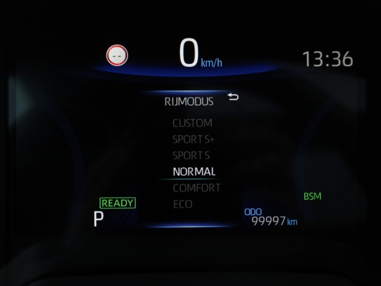 Toyota Corolla Touring Sports 2.0 Hybrid GR-Sport Plus | Panoramadak | JBL Audio | Head-up