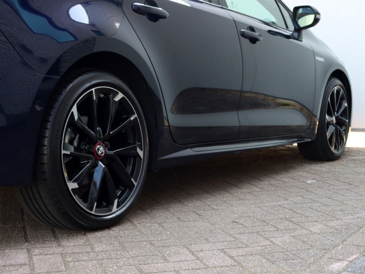 Toyota Corolla Touring Sports 2.0 Hybrid GR-Sport Plus | Panoramadak | JBL Audio | Head-up