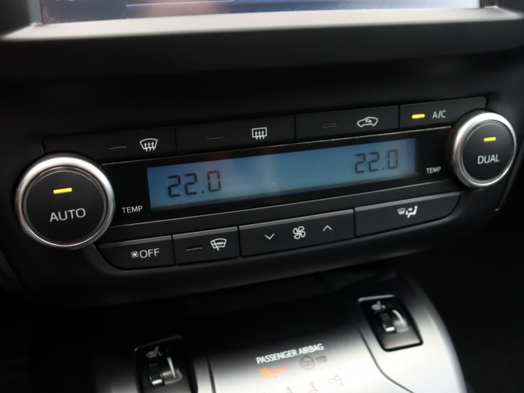 Toyota Avensis Touring Sports 1.8 VVT-i Lease Pro | Panoramadak | Stoelverwarming | Camera