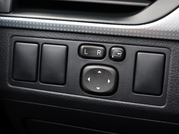 Toyota Avensis Touring Sports 1.8 VVT-i Lease Pro | Panoramadak | Stoelverwarming | Camera