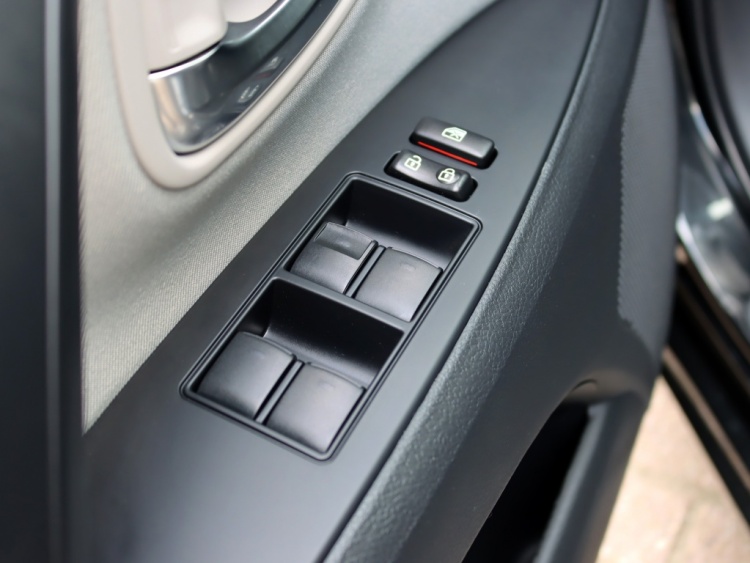 Toyota Avensis Touring Sports 1.8 VVT-i Lease Pro | Panoramadak | Stoelverwarming | Camera