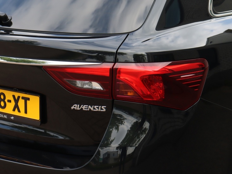 Toyota Avensis Touring Sports 1.8 VVT-i Lease Pro | Panoramadak | Stoelverwarming | Camera
