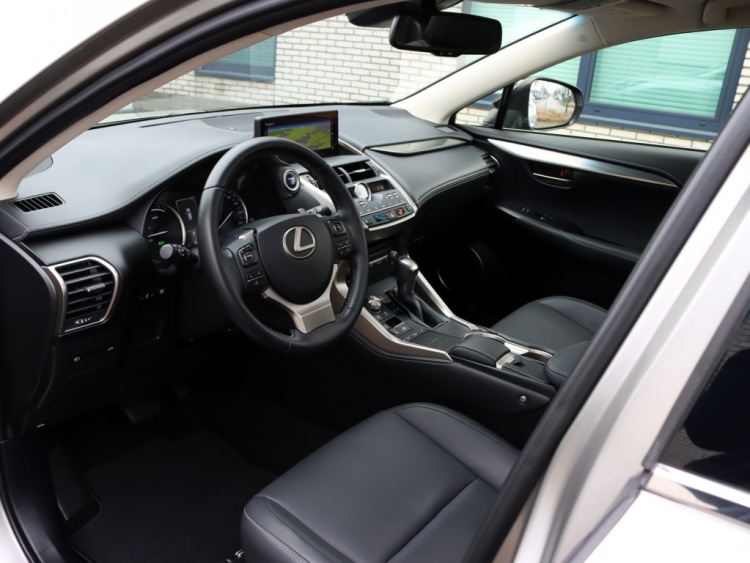 Lexus NX 300h AWD Sport Edition | Panoramadak | Leder | Premium Navi