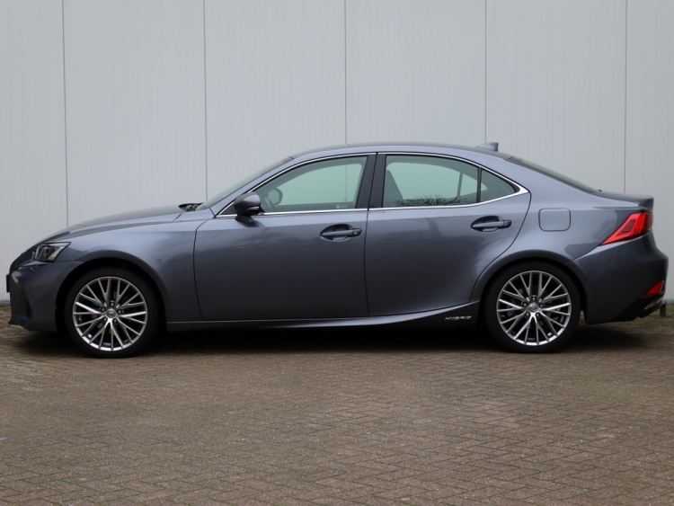 Lexus IS 300h Hybrid Luxury Line | Mark Levinson | Stoelventilatie | LED