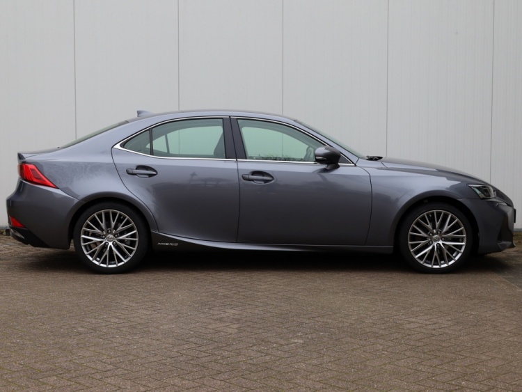 Lexus IS 300h Hybrid Luxury Line | Mark Levinson | Stoelventilatie | LED