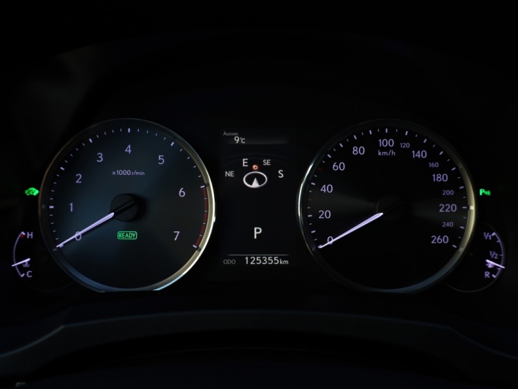 Lexus IS 300h Hybrid Luxury Line | Mark Levinson | Stoelventilatie | LED