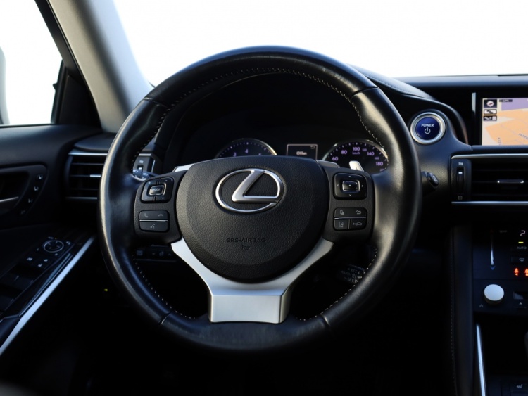 Lexus IS 300h Hybrid Luxury Line | Mark Levinson | Stoelventilatie | LED