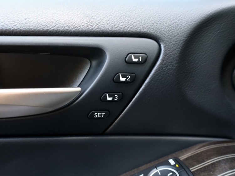 Lexus IS 300h Hybrid Luxury Line | Mark Levinson | Stoelventilatie | LED