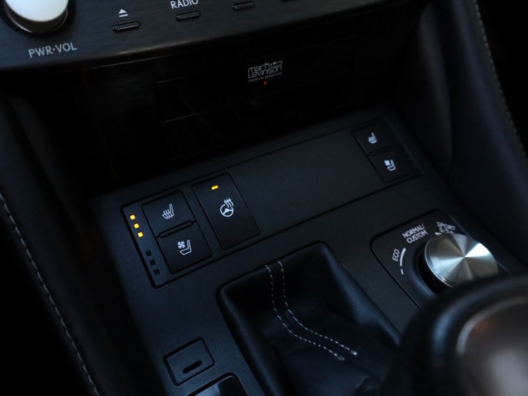 Lexus RC 300h F Sport Premium | Mark Levinson | Schuifdak | Stoelventilat