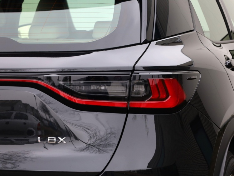 Lexus LBX Elegant 2WD | Tech Pack | Elektrische Achterklep | Leder