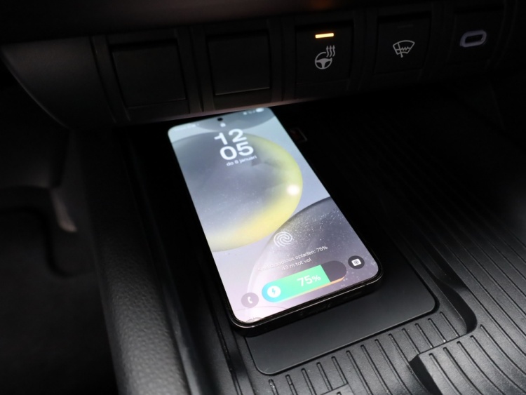 Toyota C-HR 2.0 PHEV 220 Dynamic | Bi-Tone | Stuurwielverwarming | Dodehoek