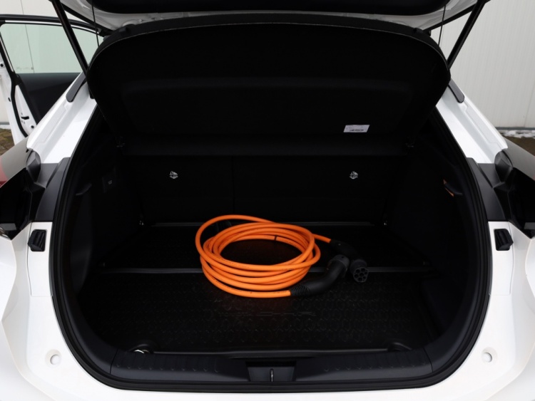 Toyota C-HR 2.0 PHEV 220 Dynamic | Bi-Tone | Stuurwielverwarming | Dodehoek