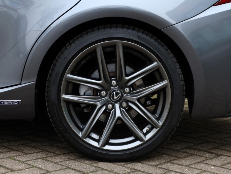 Lexus IS 300h F Sport Line | Mark Levinson | Stoelventilatie | Full LED