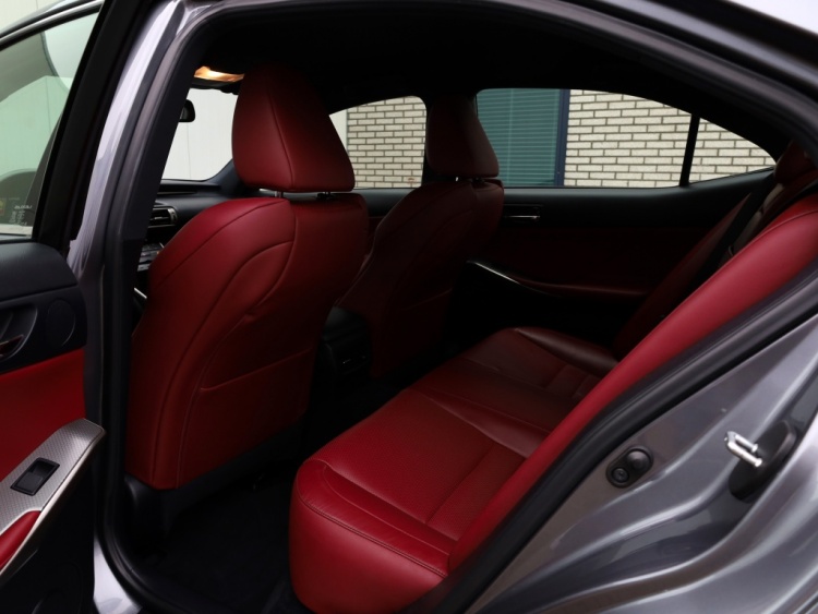 Lexus IS 300h F Sport Line | Mark Levinson | Stoelventilatie | Full LED