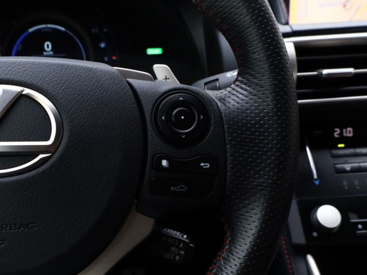 Lexus IS 300h F Sport Line | Mark Levinson | Stoelventilatie | Full LED