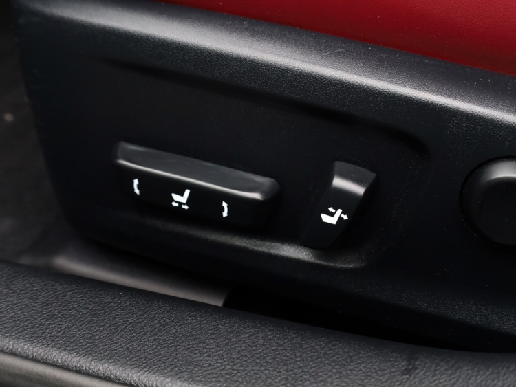 Lexus IS 300h F Sport Line | Mark Levinson | Stoelventilatie | Full LED