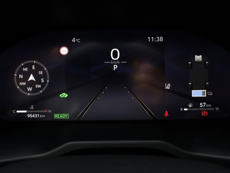 Toyota RAV4 2.5 Hybrid AWD Adventure | Treeplanken | Stoel/Stuurwielverwarm