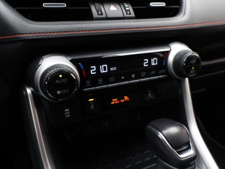 Toyota RAV4 2.5 Hybrid AWD Adventure | Treeplanken | Stoel/Stuurwielverwarm