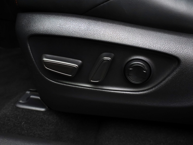 Toyota RAV4 2.5 Hybrid AWD Adventure | Treeplanken | Stoel/Stuurwielverwarm