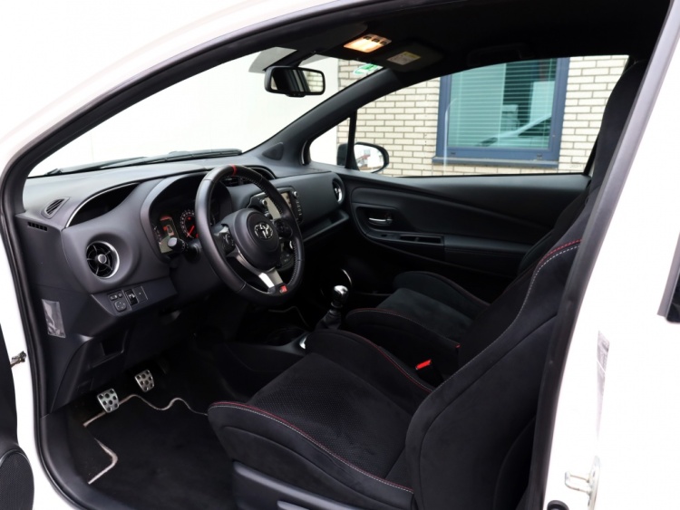 Toyota Yaris 1.8 GRMN | NL AUTO | 46/100