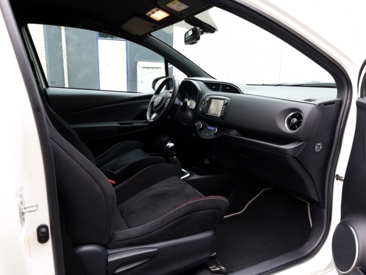 Toyota Yaris 1.8 GRMN | NL AUTO | 46/100