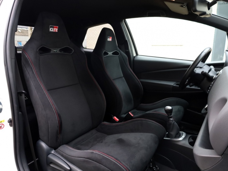 Toyota Yaris 1.8 GRMN | NL AUTO | 46/100