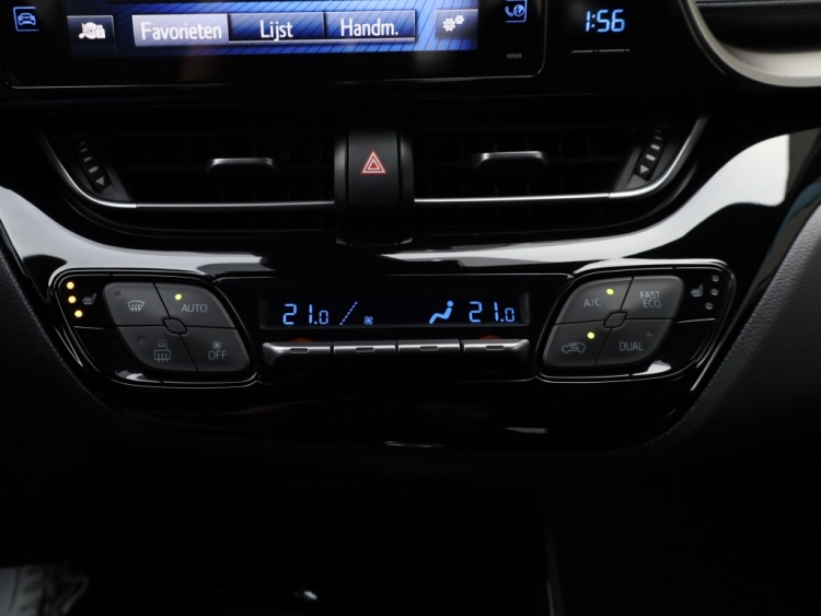 Toyota C-HR 1.8 Hybrid Dynamic | Stoelverwarming | Navigatie | Parkeersensor