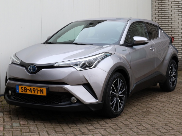Toyota C-HR 1.8 Hybrid Dynamic | Stoelverwarming | Navigatie | Parkeersensor