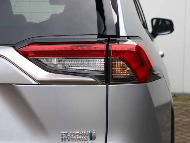 Toyota RAV4 2.5 Plugin Hybrid Bi-Tone+ | Panoramadak | JBL | Stoelventilatie