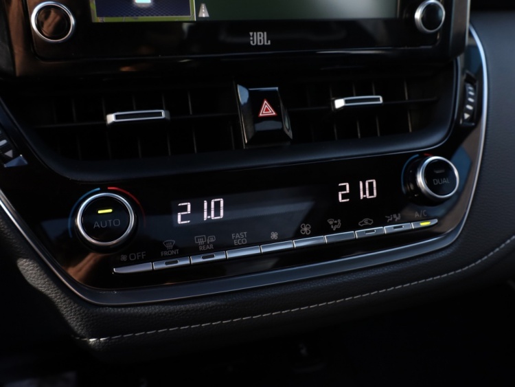 Toyota Corolla Touring Sports 2.0 Hybrid Premium | Panoramadak | Leder | JBL Audio